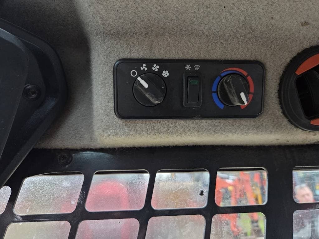 Bobcat T 66 R - thumbnail 11