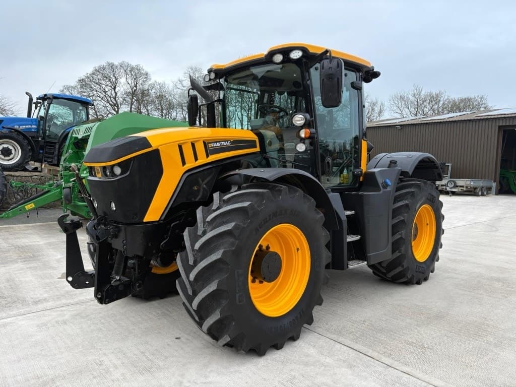 JCB Fastrac 4220 - thumbnail 4