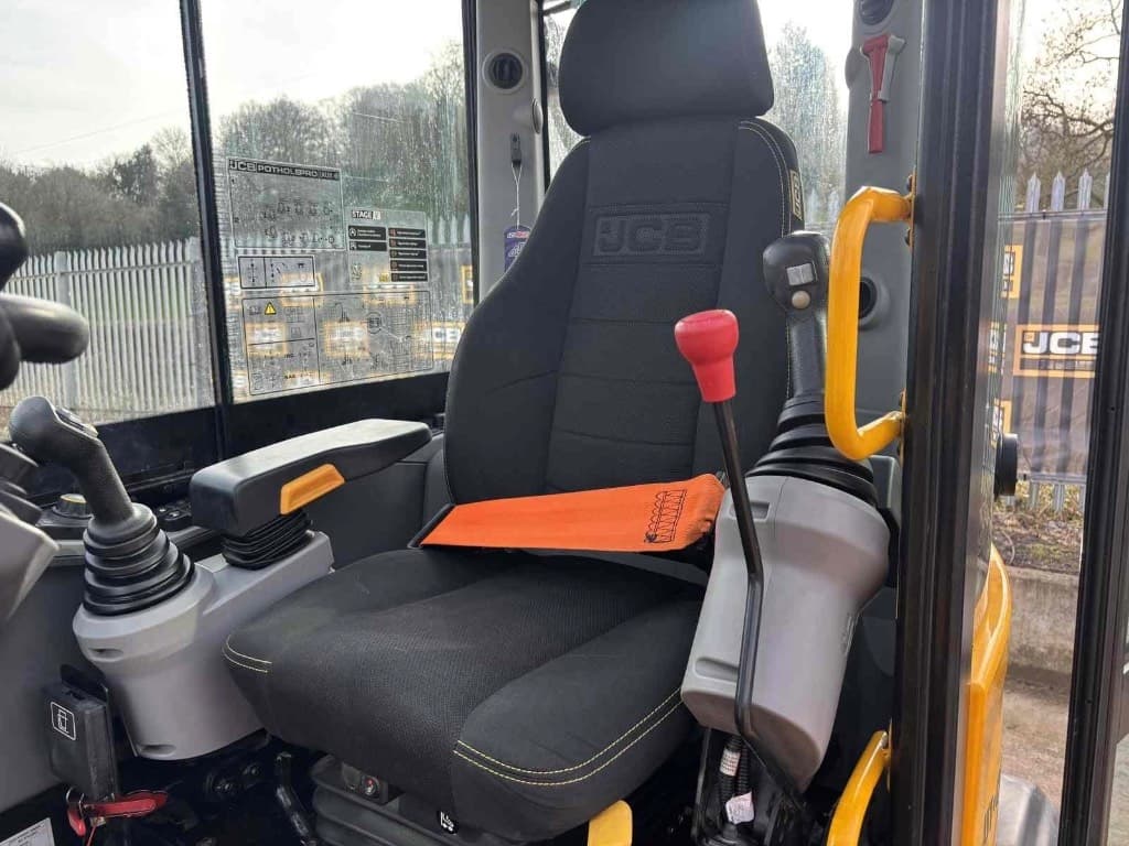 JCB Hydradig 110W (Pothole Pro spec) - thumbnail 14