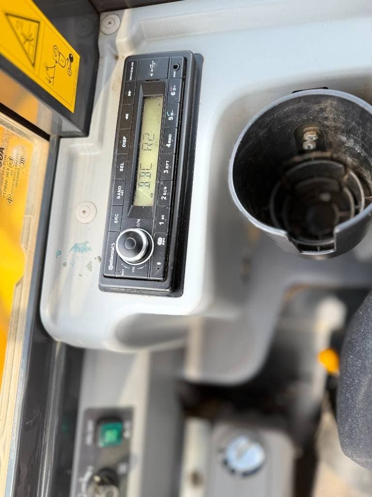 Komatsu PC 80 MR-5 - thumbnail 11