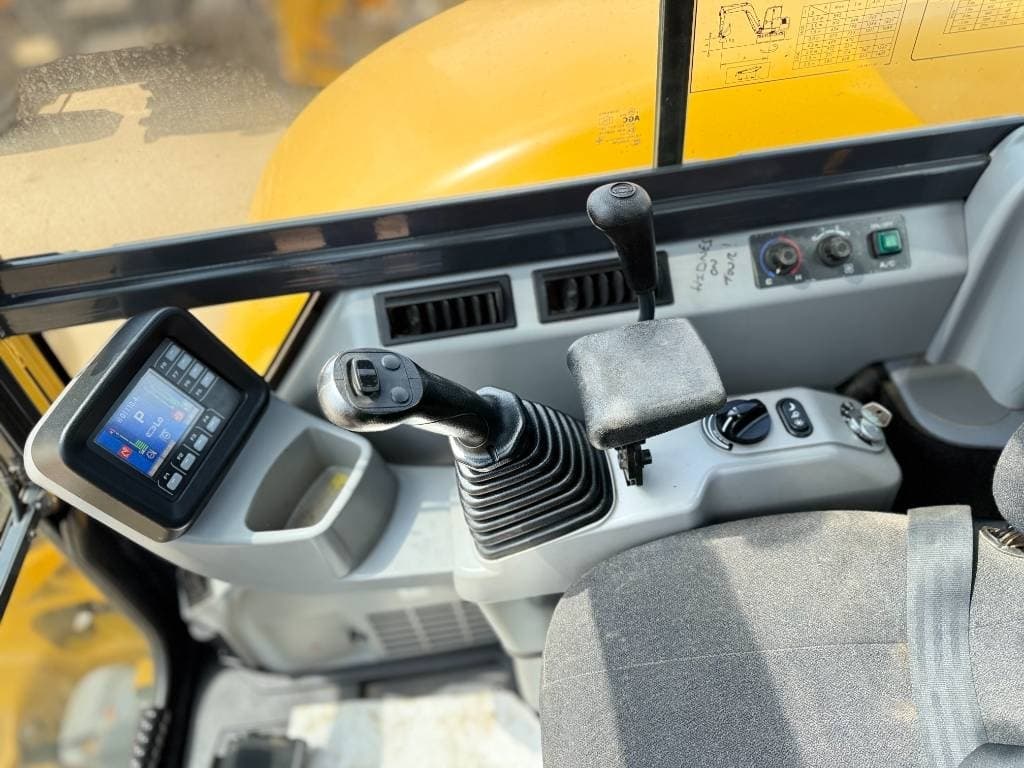 Komatsu PC 80 MR-5 - thumbnail 12